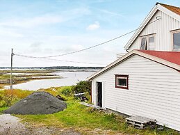 6 Person Holiday Home in Dyrvik