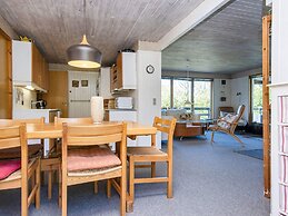 6 Person Holiday Home in Glesborg-by Traum