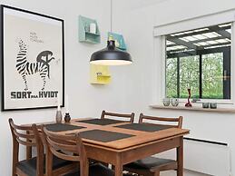 6 Person Holiday Home in Odder-by Traum