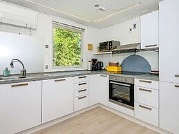 Simplistic Holiday Home in Ringkøbing near Sea