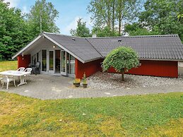 Bright Holiday Home in Jutland near Lake