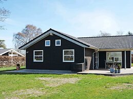 10 Person Holiday Home in Hadsund-by Traum
