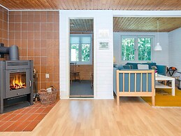 Cozy Holiday Home in Glesborg near Sea