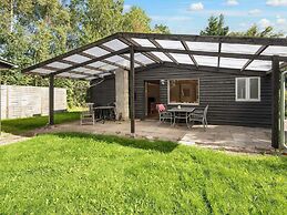 Cozy Holiday Home in Glesborg near Sea