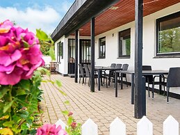 8 Person Holiday Home in Struer-by Traum