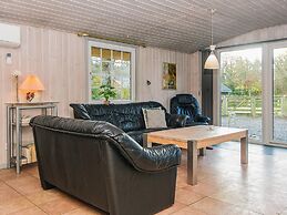 6 Person Holiday Home in Hemmet