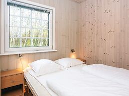 6 Person Holiday Home in Hemmet