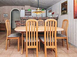 6 Person Holiday Home in Hemmet