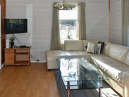 8 Person Holiday Home in Uggdal