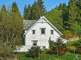 8 Person Holiday Home in Uggdal