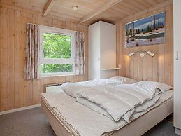6 Person Holiday Home in Jerup-by Traum