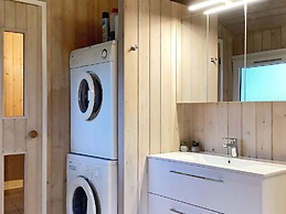 6 Person Holiday Home in Jerup-by Traum