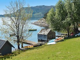 6 Person Holiday Home in Onarheim