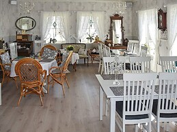 6 Person Holiday Home in Onarheim