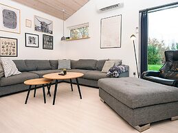 10 Person Holiday Home in Glesborg-by Traum