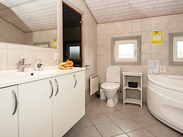 8 Person Holiday Home in Hemmet