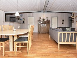 8 Person Holiday Home in Hemmet