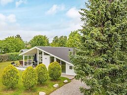 8 Person Holiday Home in Juelsminde-by Traum
