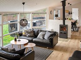 10 Person Holiday Home in Jerup-by Traum