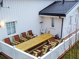 8 Person Holiday Home in Oksvoll