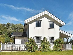 8 Person Holiday Home in Oksvoll