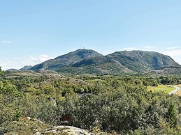 8 Person Holiday Home in Oksvoll