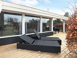 10 Person Holiday Home in Bindslev-by Traum