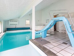10 Person Holiday Home in Bindslev-by Traum