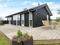6 Person Holiday Home in Løkken