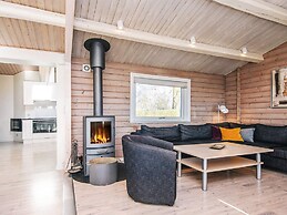 10 Person Holiday Home in Juelsminde-by Traum