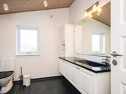 10 Person Holiday Home in Juelsminde-by Traum
