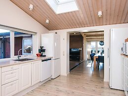 10 Person Holiday Home in Juelsminde-by Traum