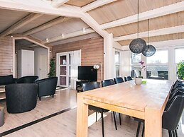 10 Person Holiday Home in Juelsminde-by Traum