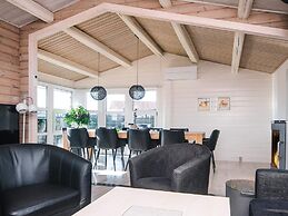 10 Person Holiday Home in Juelsminde-by Traum