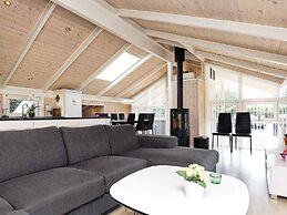 9 Person Holiday Home in Jerup-by Traum