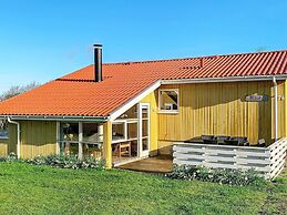 6 Person Holiday Home in Hemmet