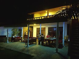 Tropical Beach House, Hikkaduwa