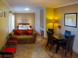 Room-guest Lodge, Double bed and Sofa be