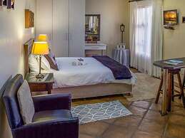 Room in B&B - Quiet Guest Room With Double bed and Kitchen, Near Port 