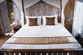 Royal Jj Ubud Resort and Spa Deluxe Room Pool View