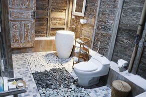 Royal Jj Ubud Resort and Spa Deluxe Room Pool View