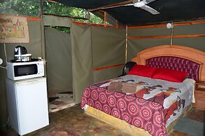 Amanzimlotzi Riverside Bush Tent for 3 Adults in Limpopo, Kruger Park