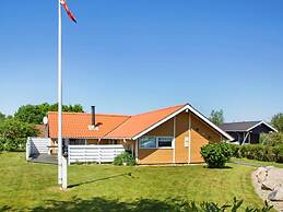 8 Person Holiday Home in Hemmet