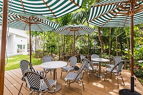 Palmetto Condominium