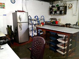 Star Hotel Arugambay