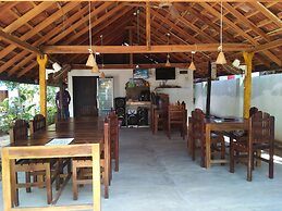 Star Hotel Arugambay