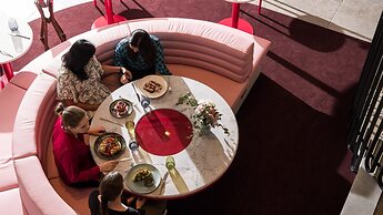 Hotel Indigo Adelaide Markets by IHG