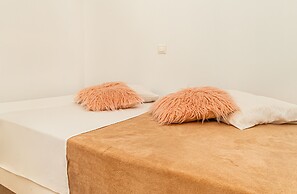 Dimelal Mikonos Downtown Apartments