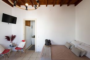 Dimelal Mikonos Downtown Apartments