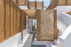 3 Elements by Stylish Stays